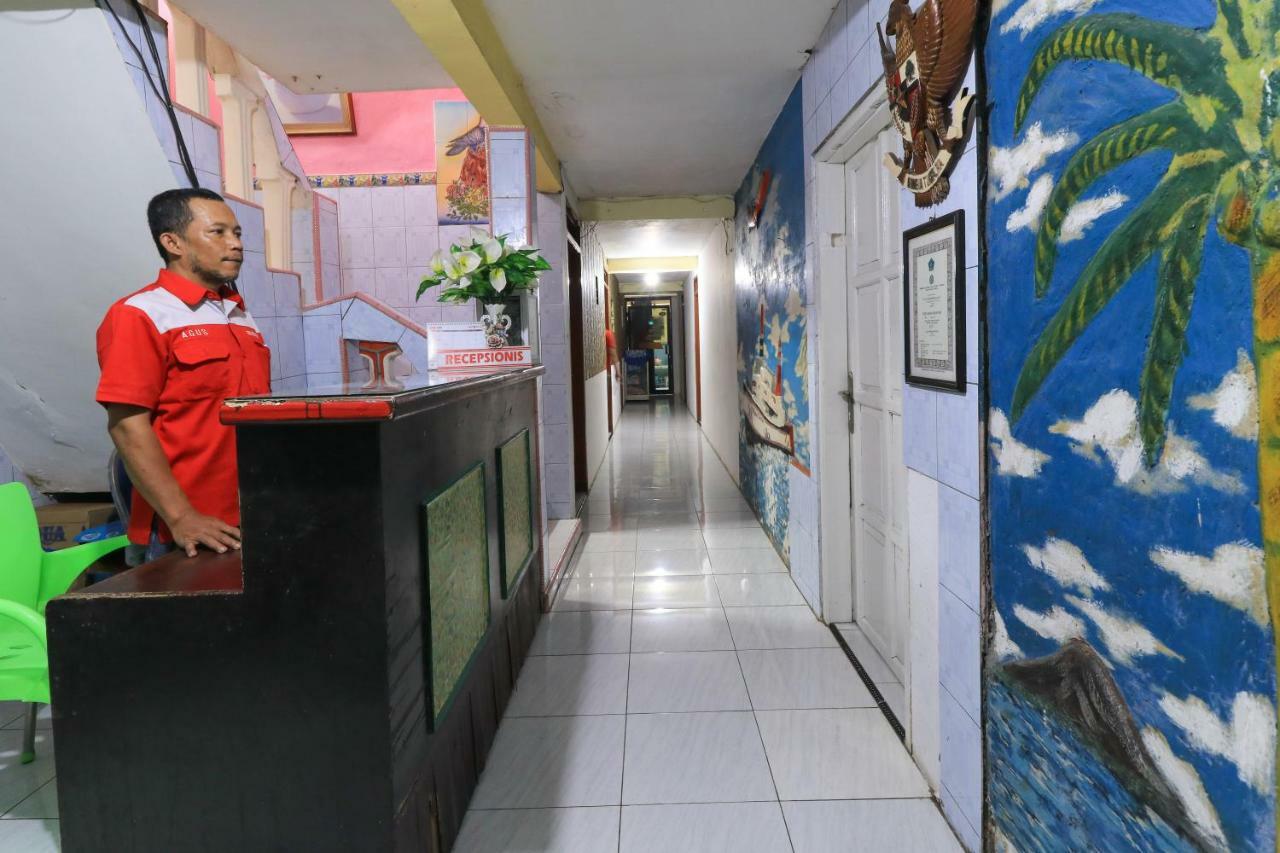 Dharmawati Homestay Syariah At Terminal Purabaya Waru Exteriör bild