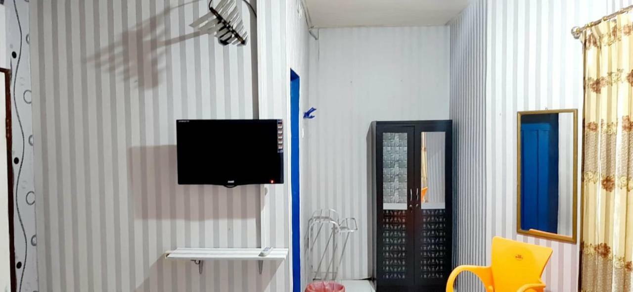 Dharmawati Homestay Syariah At Terminal Purabaya Waru Exteriör bild